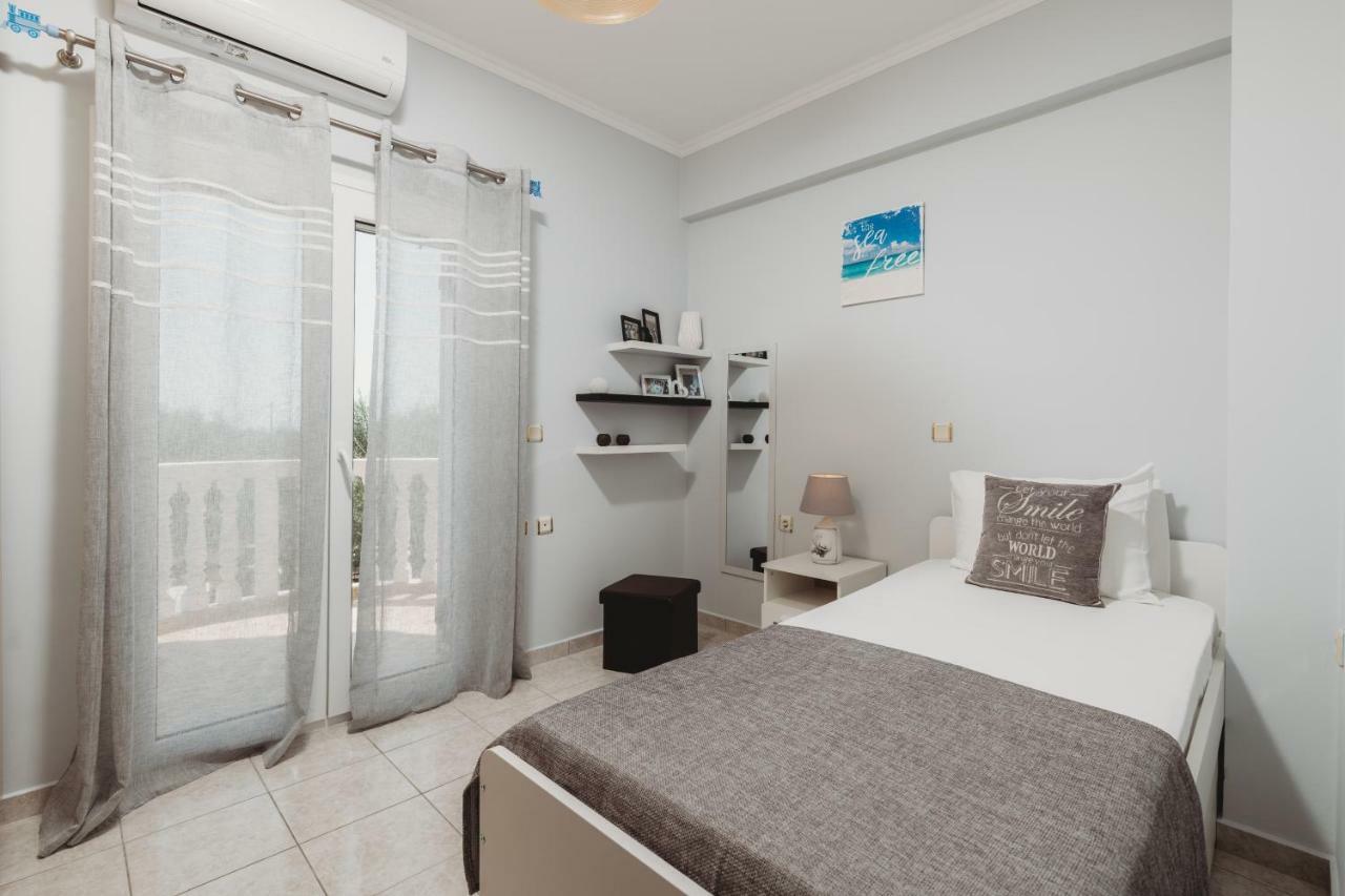 Villa Rosa 3 Bedroom With Sea View ตรากากิ ภายนอก รูปภาพ