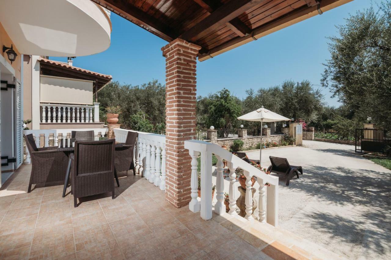 Villa Rosa 3 Bedroom With Sea View ตรากากิ ภายนอก รูปภาพ